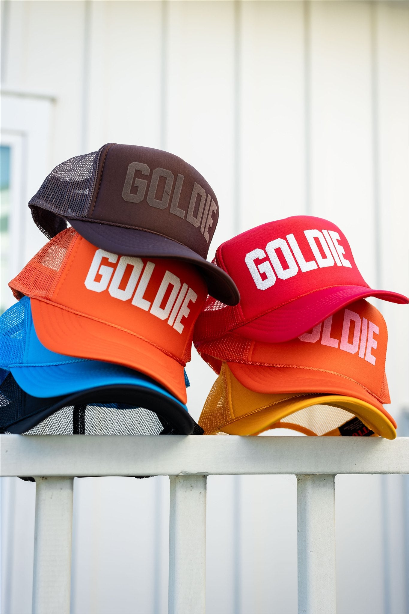 SCARLET WAVE TRUCKER HAT
