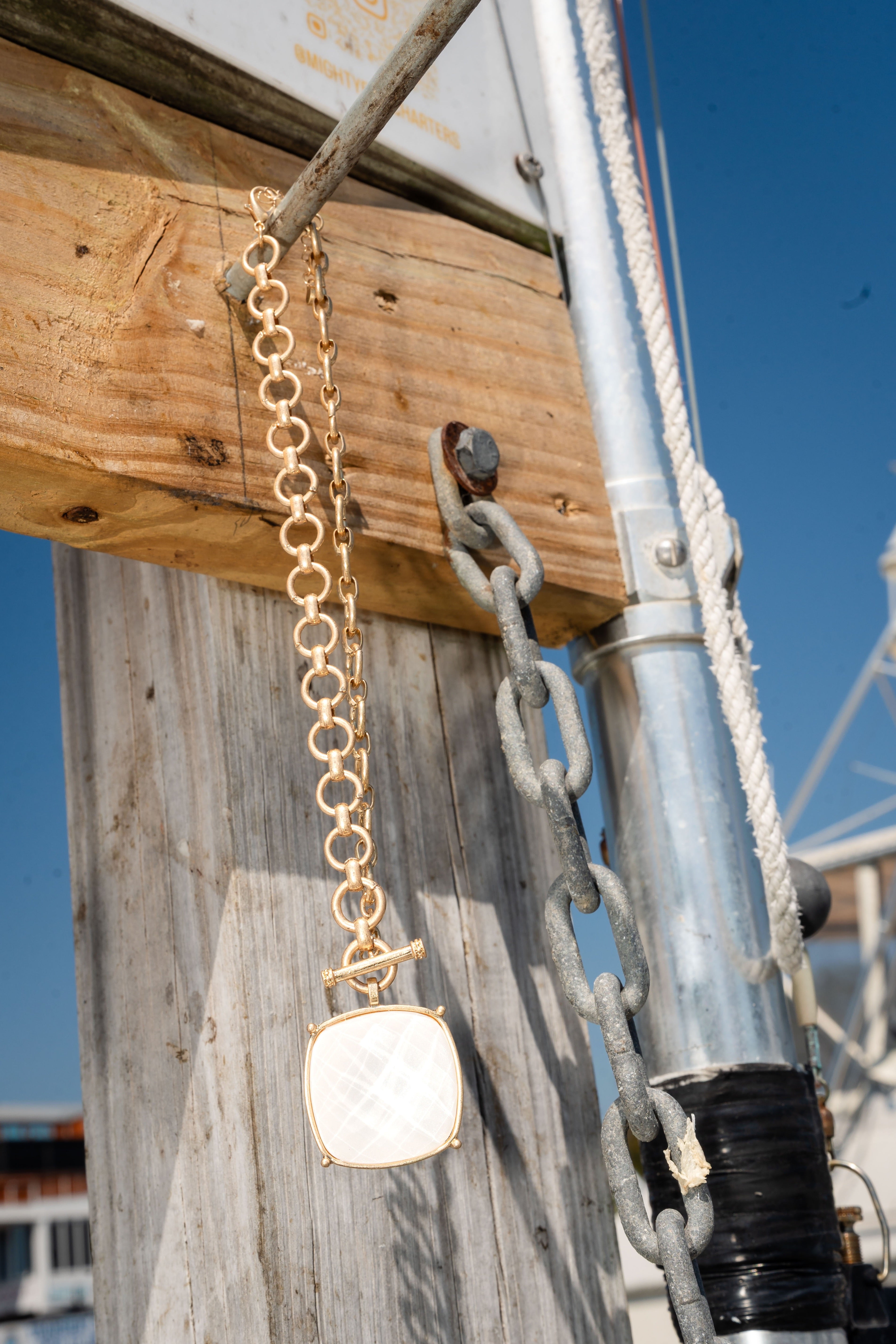 THE COASTAL HEIRLOOM PENDANT