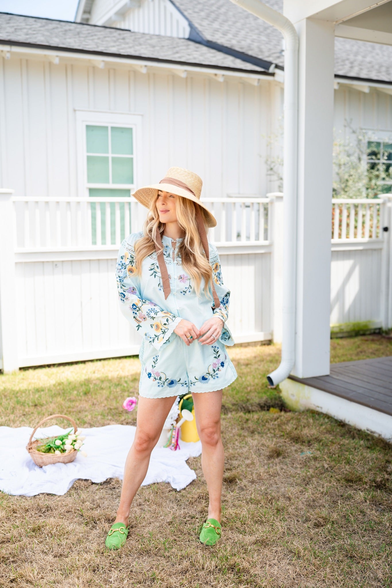 THE SEASIDE GARDEN SHORT