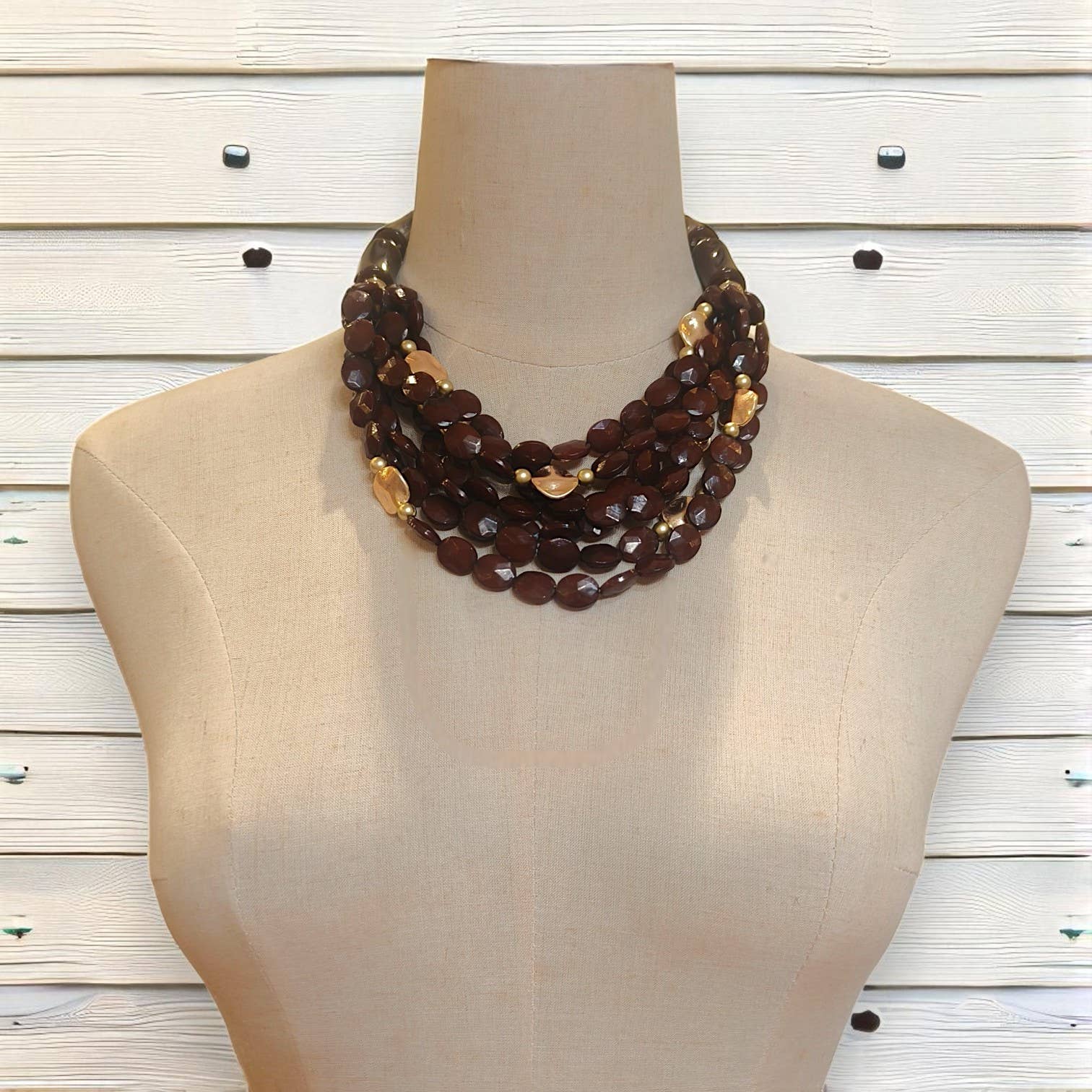 MOCHA DREAMS NECKLACE