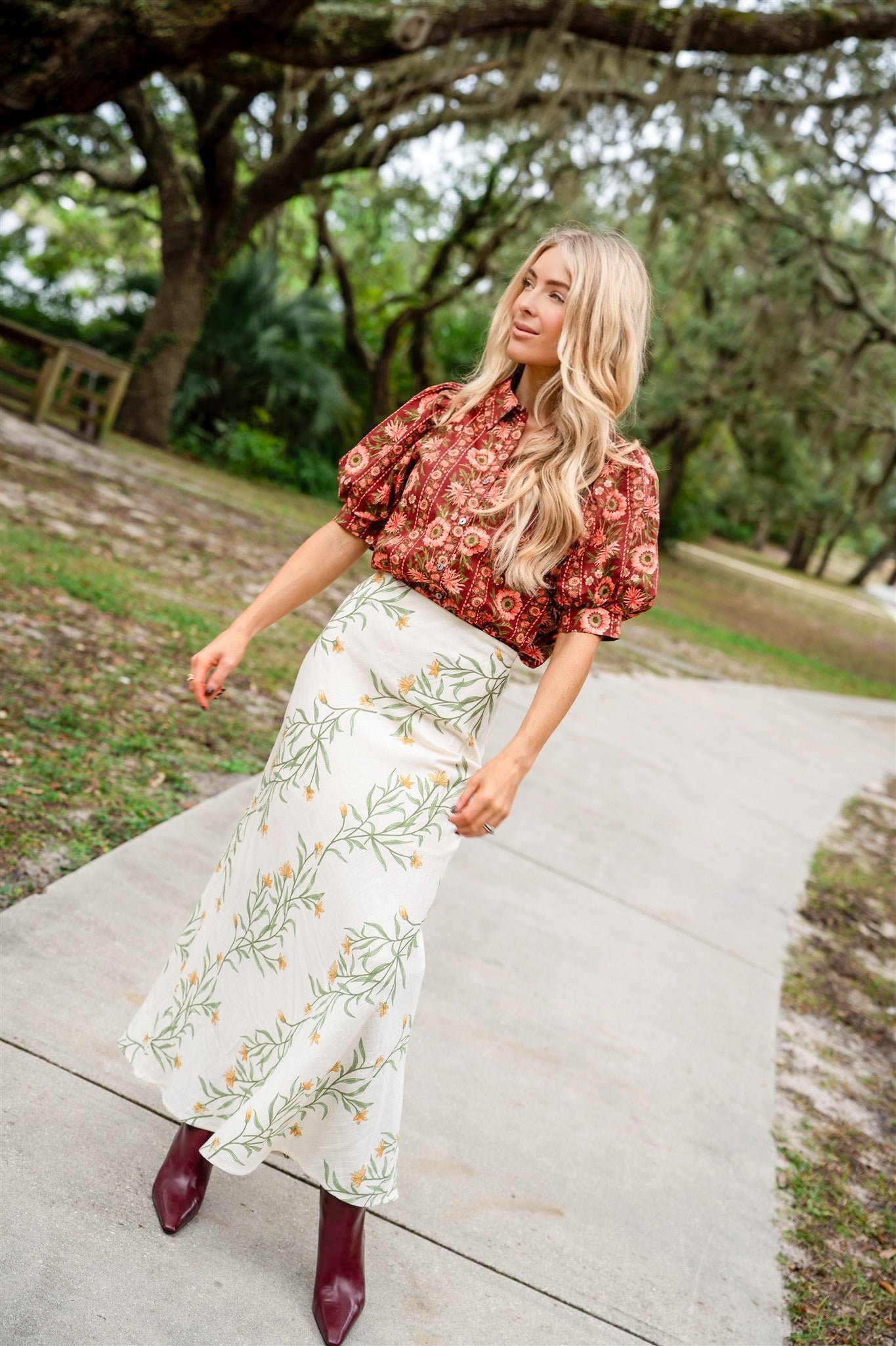 LINEN BACK SLIT FLORAL PRINT MAXI SKIRT