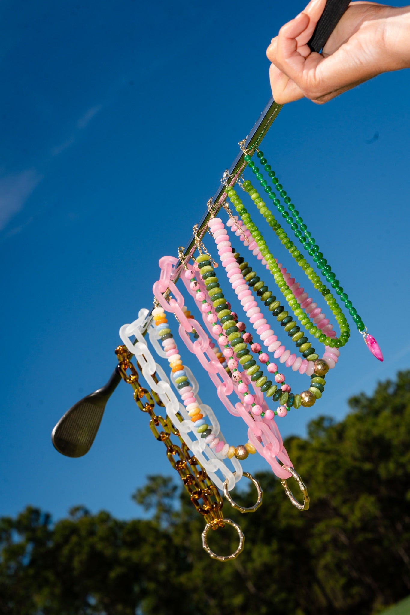 GOLDEN LOOP NECKLACE