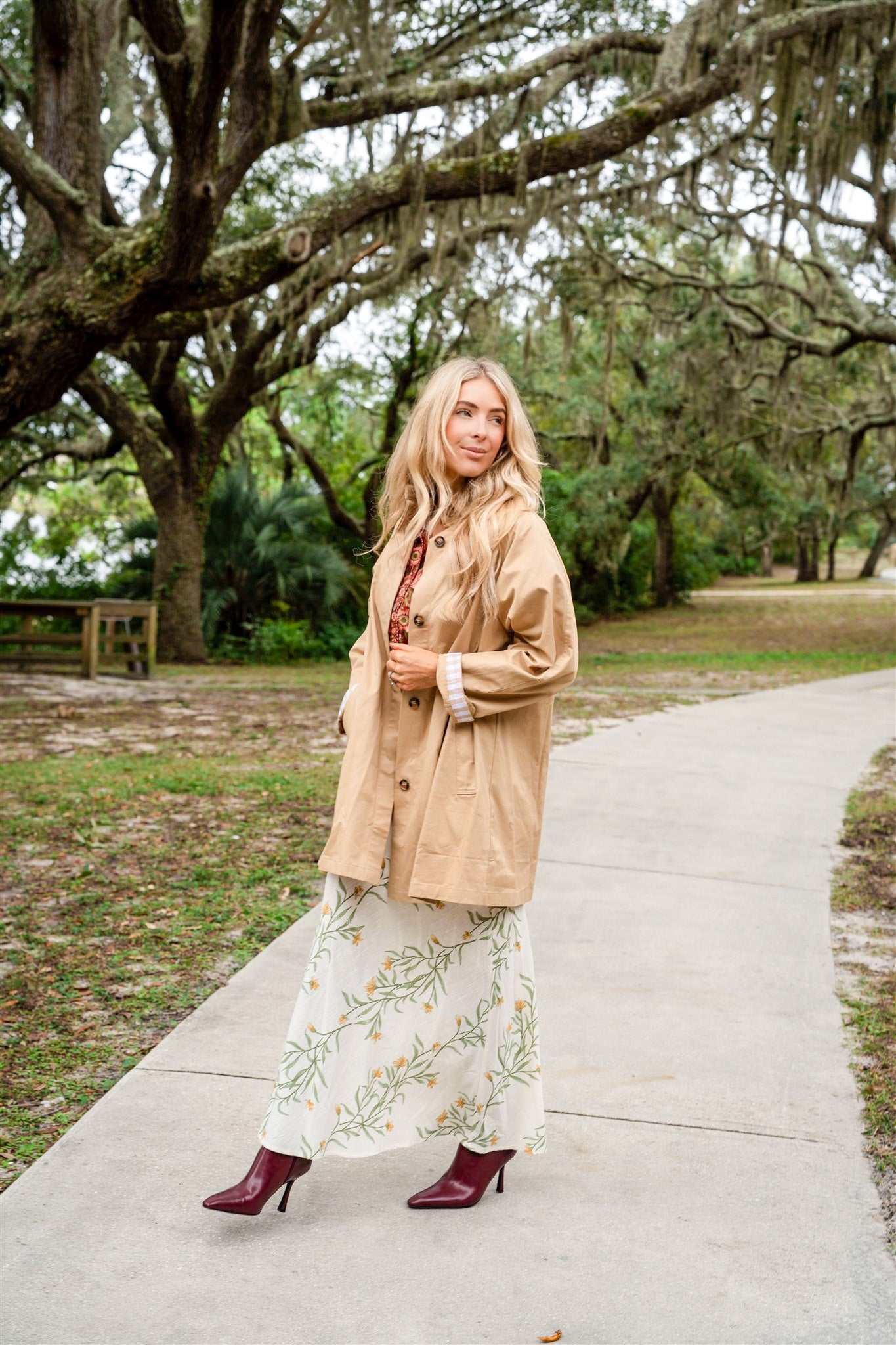 LINEN BACK SLIT FLORAL PRINT MAXI SKIRT