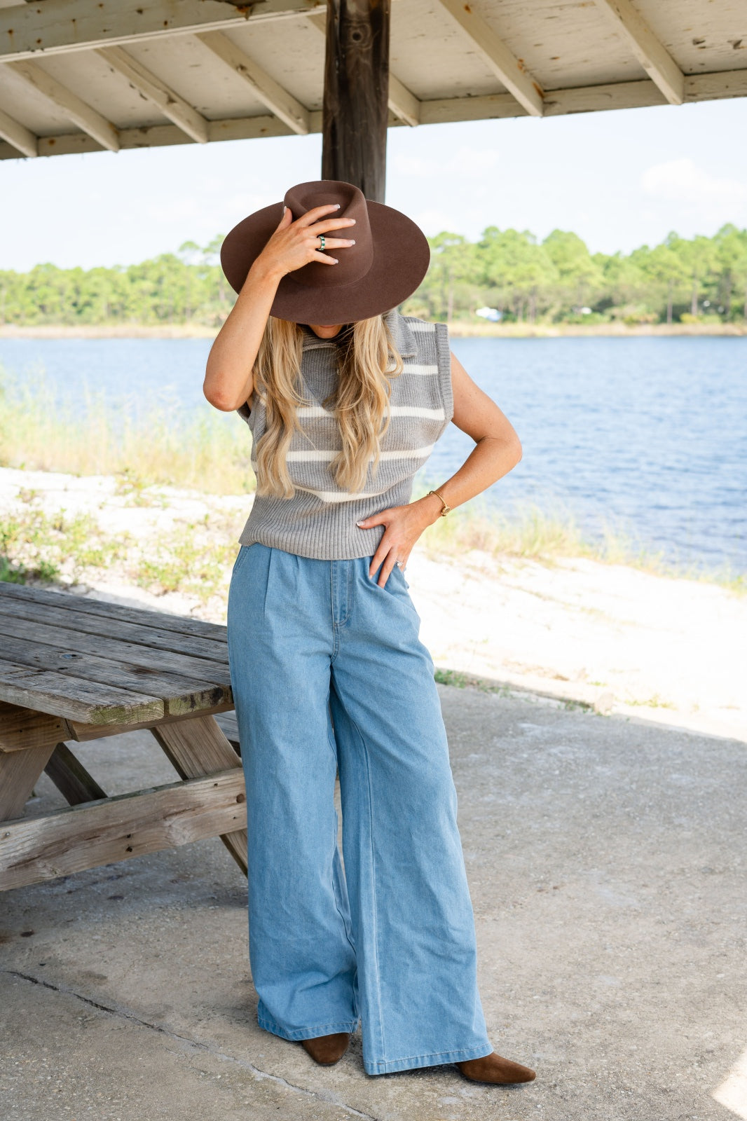 GRAY CAPPER TOP