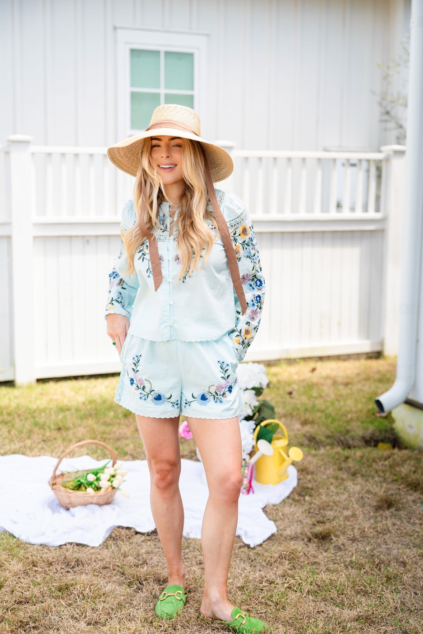 THE SEASIDE GARDEN SHORT