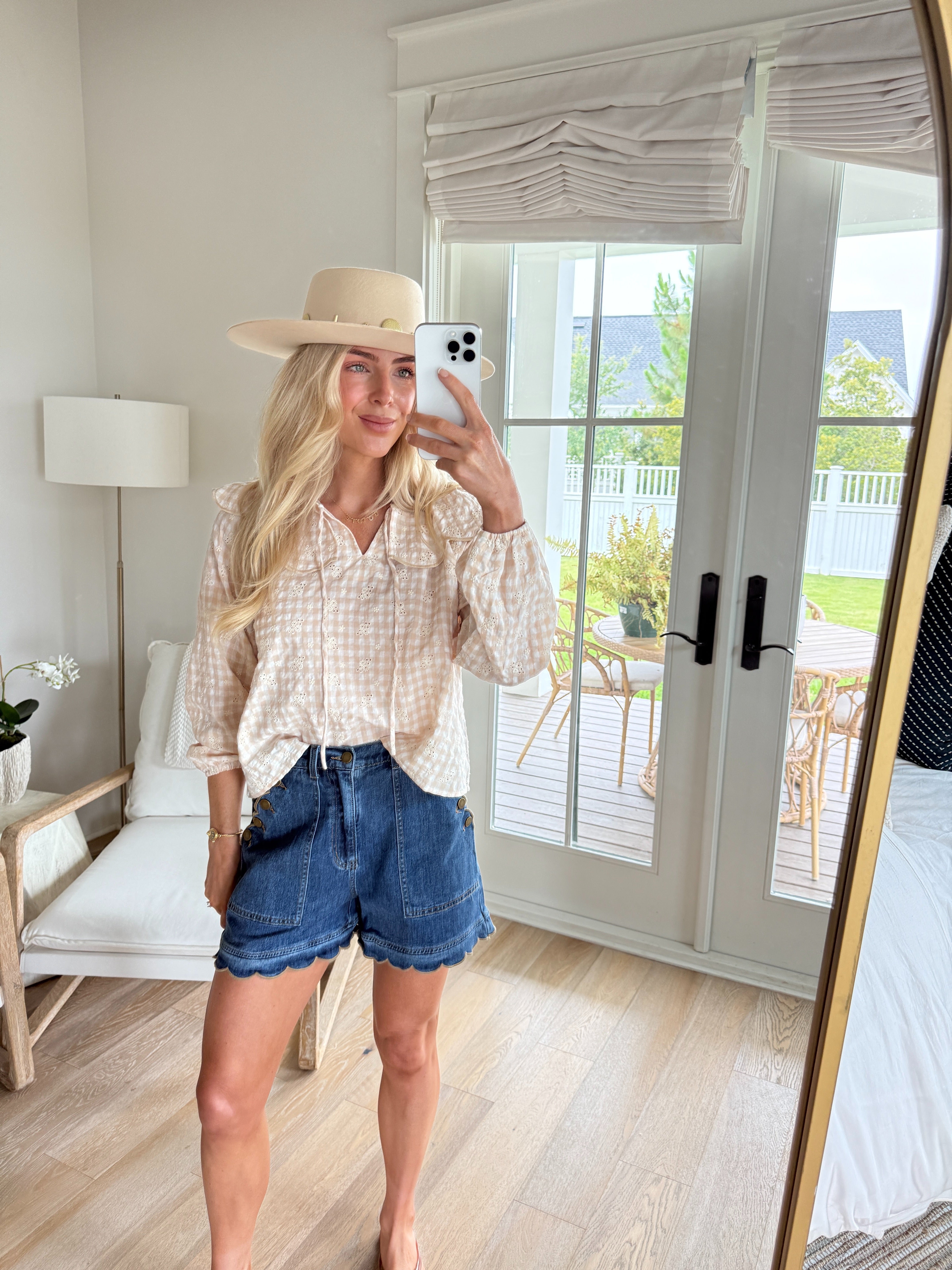 BOARDWALK SCALLOP SHORTS