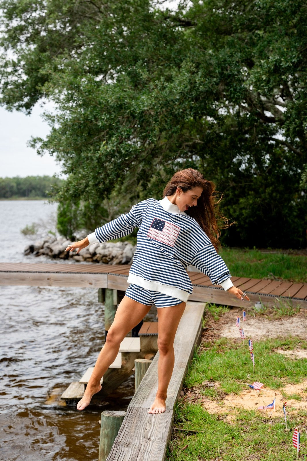 THE AMERICAN SUMMER SHORTS