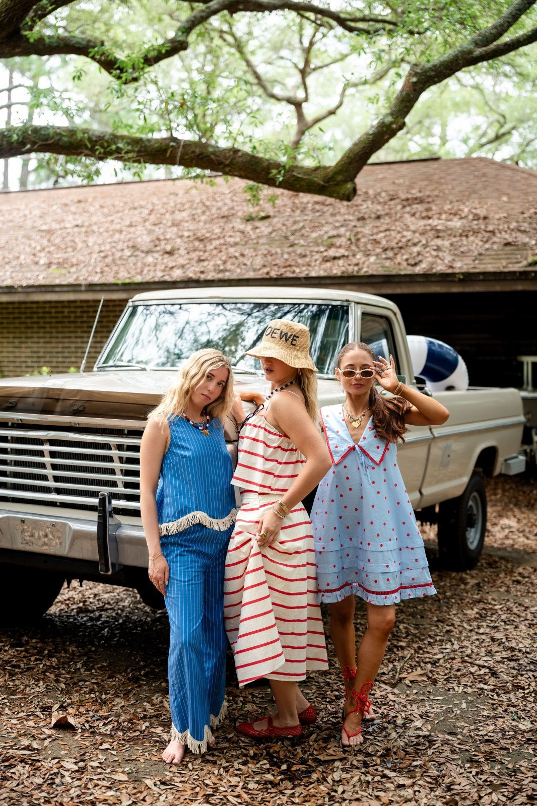 THE HEARTLAND SET