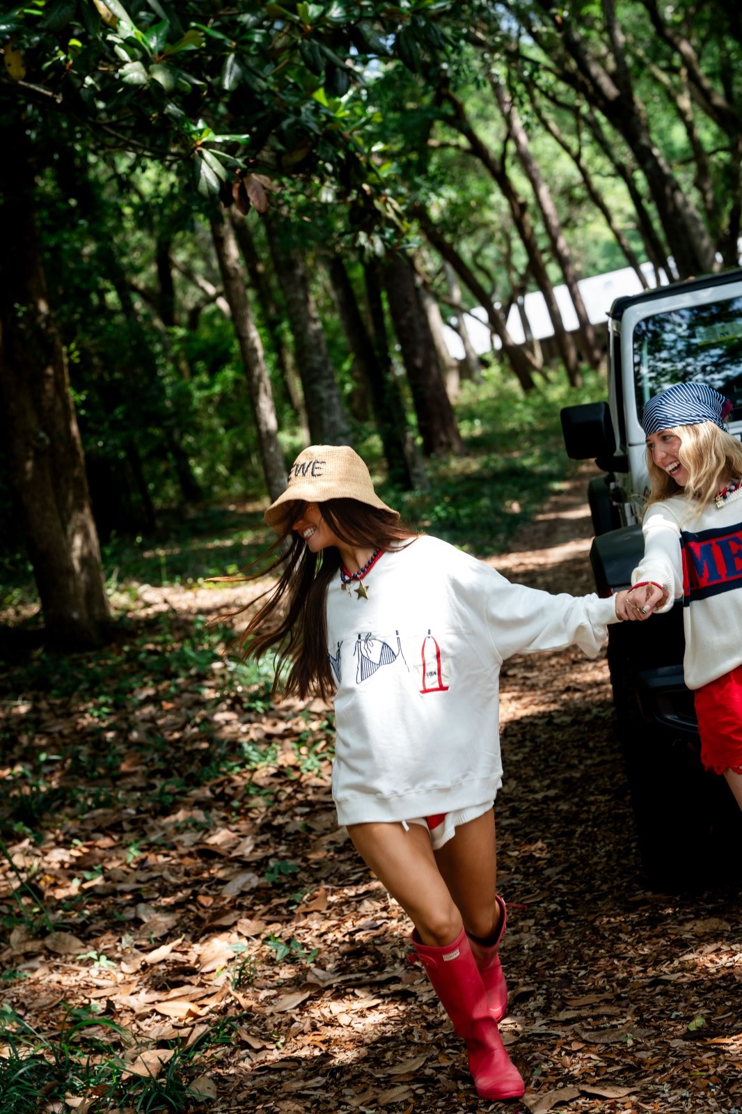 THE SUMMER HOUSE SWEATSHIRT
